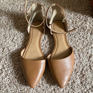 Flats with ankle strap and studs